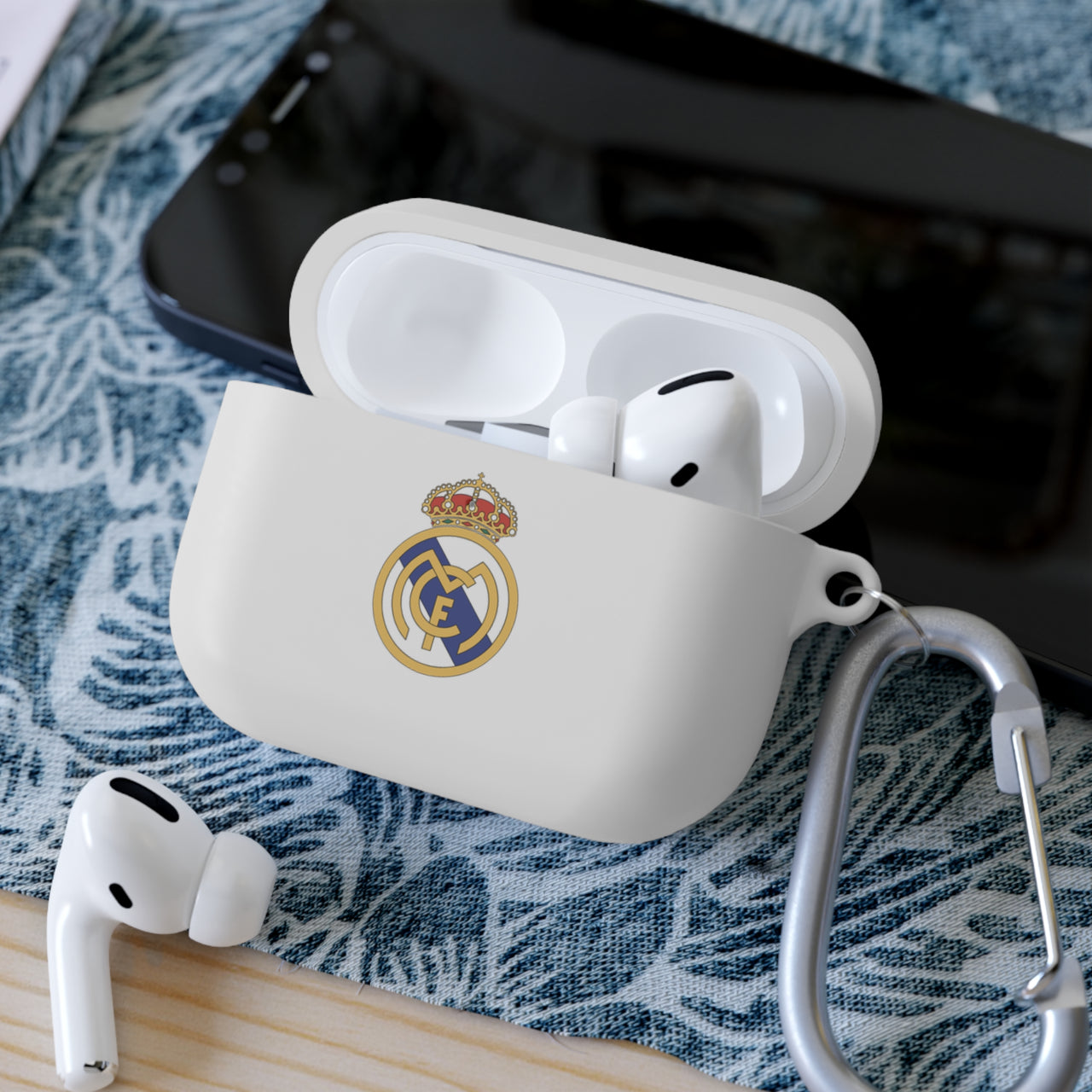 Real Madrid AirPods & AirPods Pro Case Cover